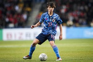 完全统治中场！日本双核VS突尼斯联手完成150次传球，仅7次失误-1a