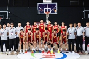 最新手小一岁成绩值得鼓励  篮板&三分是短板vs媒体人:国青多数球员比比分预测_最新手小一岁成绩值得鼓励  篮板&三分是短板vs媒体人:国青多数球员比比分预测在线观看_免费看直播