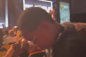 实时怎么用乐球看NBA低调看直播
